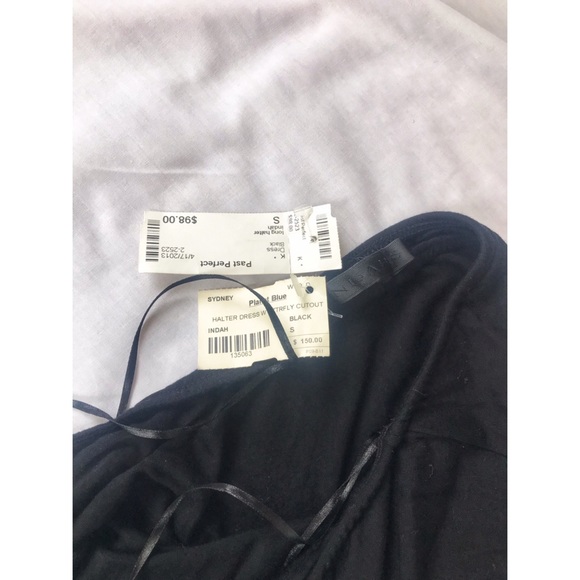 Indah Black Halter Maxi - Picture 4 of 8